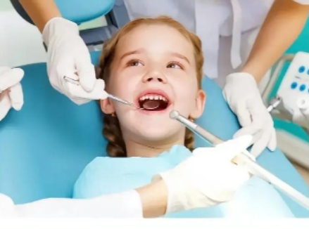如何判断孩子是否已经患有龋齿？